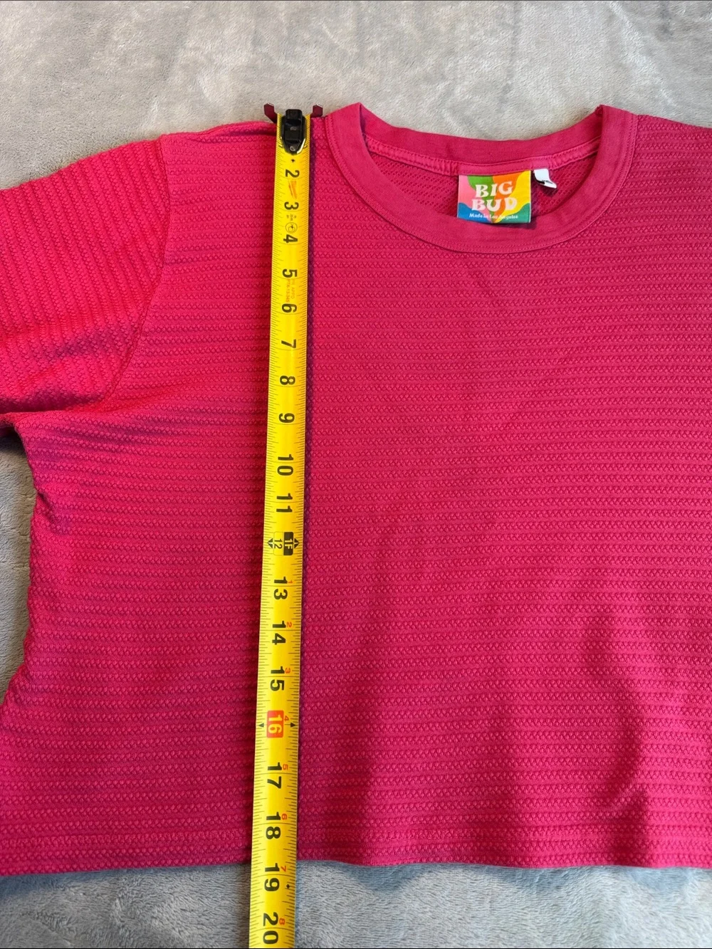 NWOT Big Bud Press Honeycomb Crop Tee Hot Pink Size Medium